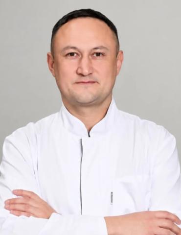 Мухамедьянов Фаил Низаметдинович, Врач уролог-андролог, хирург, врач ультразвуковой диагностики, кандидат медицинских наук, врач первой категории, со стажем работы 17 лет. 